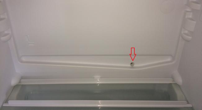 Water on bottom of refrigerator – Unclogging the Drain | Euro-Parts Canada