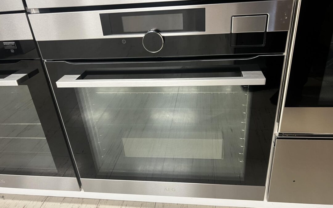 40. 24 inch steam oven