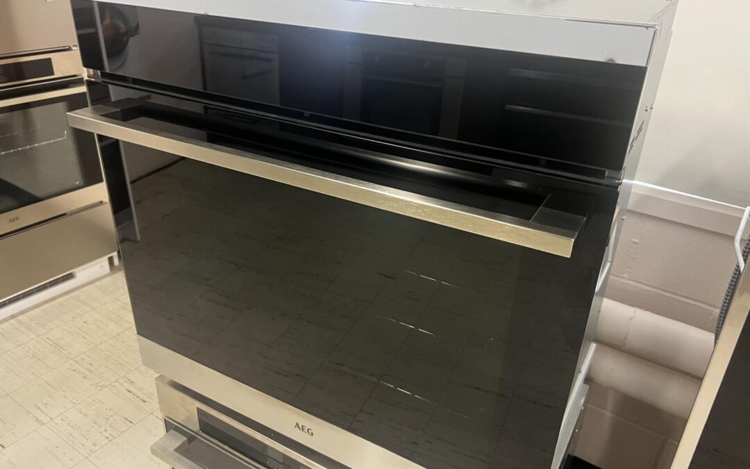 43. 30 inch AEG self cleaning oven